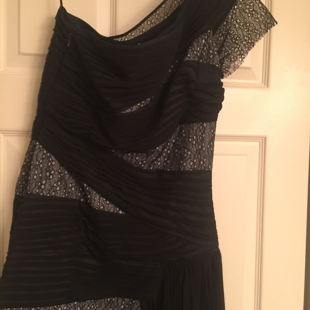 BCBG Runway cocktail dress - Picture 2 of 4